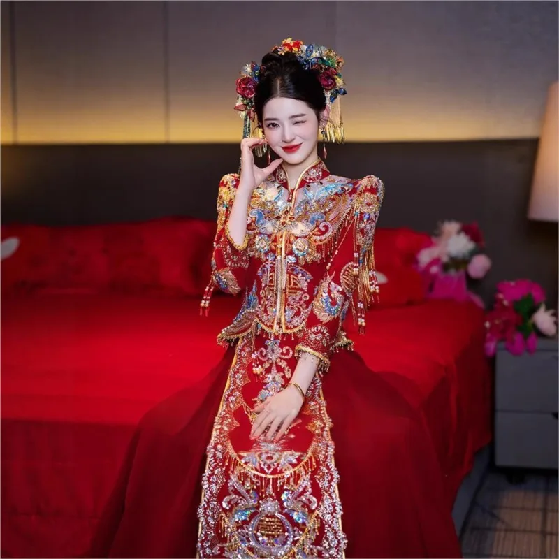 

Бархатное свадебное платье в китайском стиле с изображением феникса для невесты.