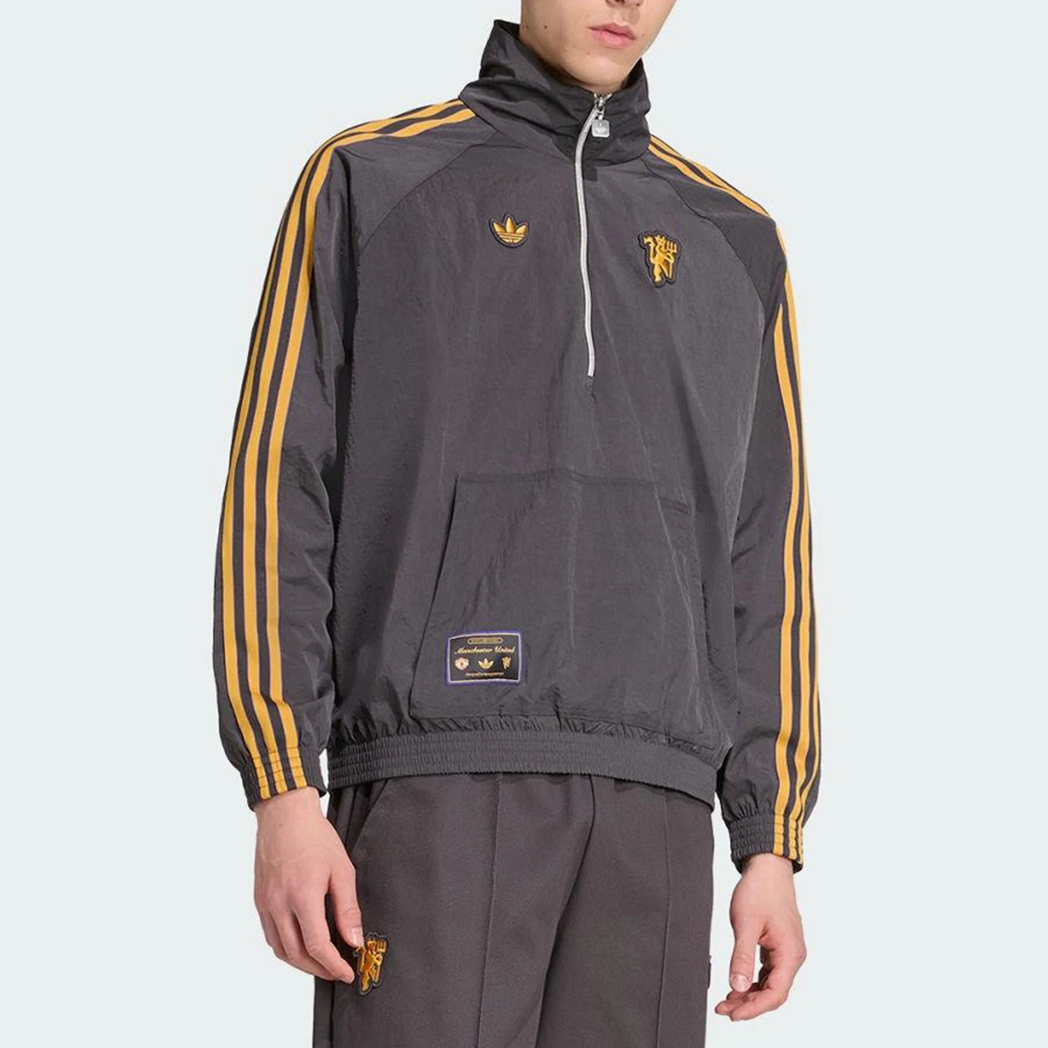 

Adidas genuine clover men's woven football sports pullover JN2825
