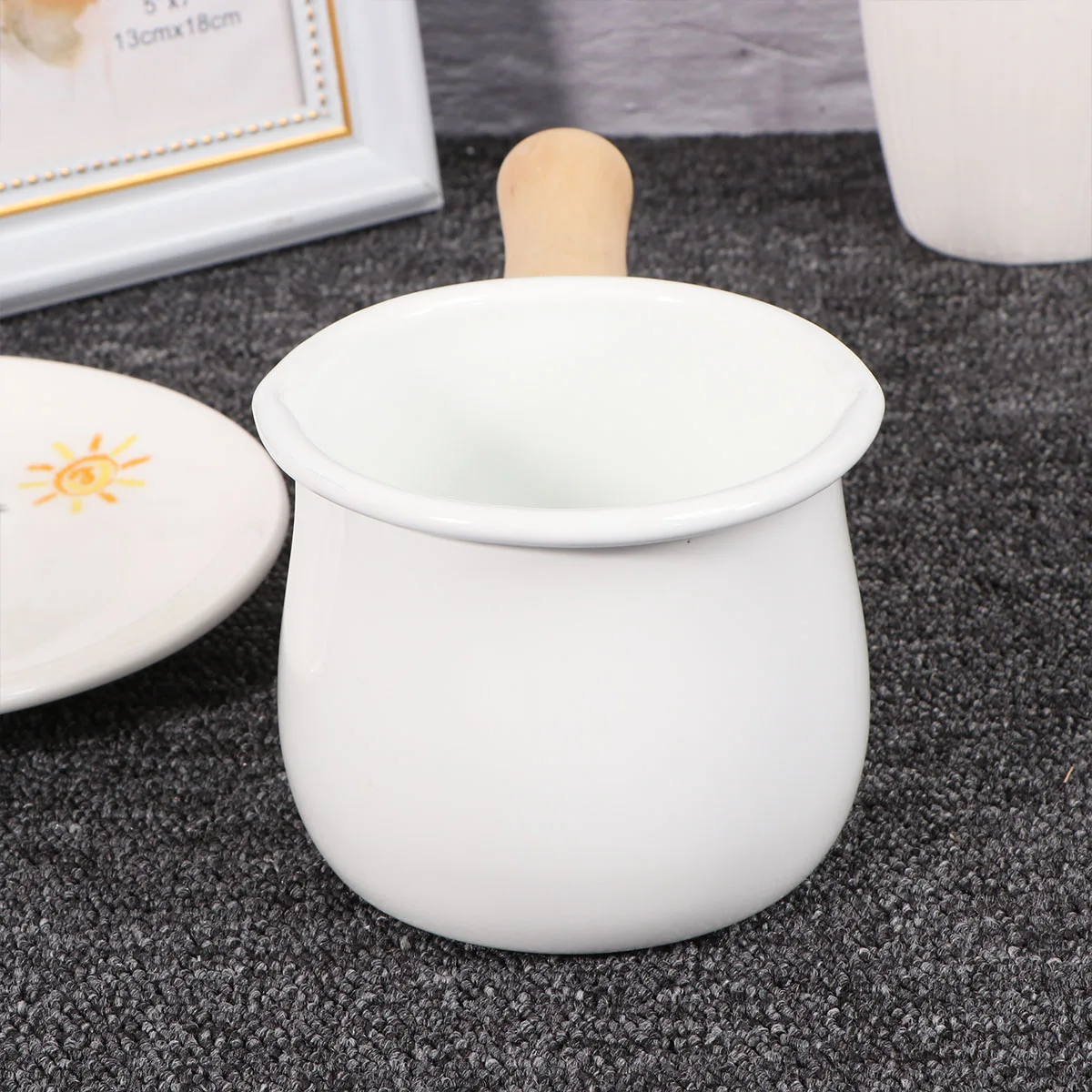

Enamel Milk Pot Small Mini Saucepan Red Wooden Handle Coffee Butter Warmer Kitchen Cooking Pot For Stove Porridge Baby Food Heat