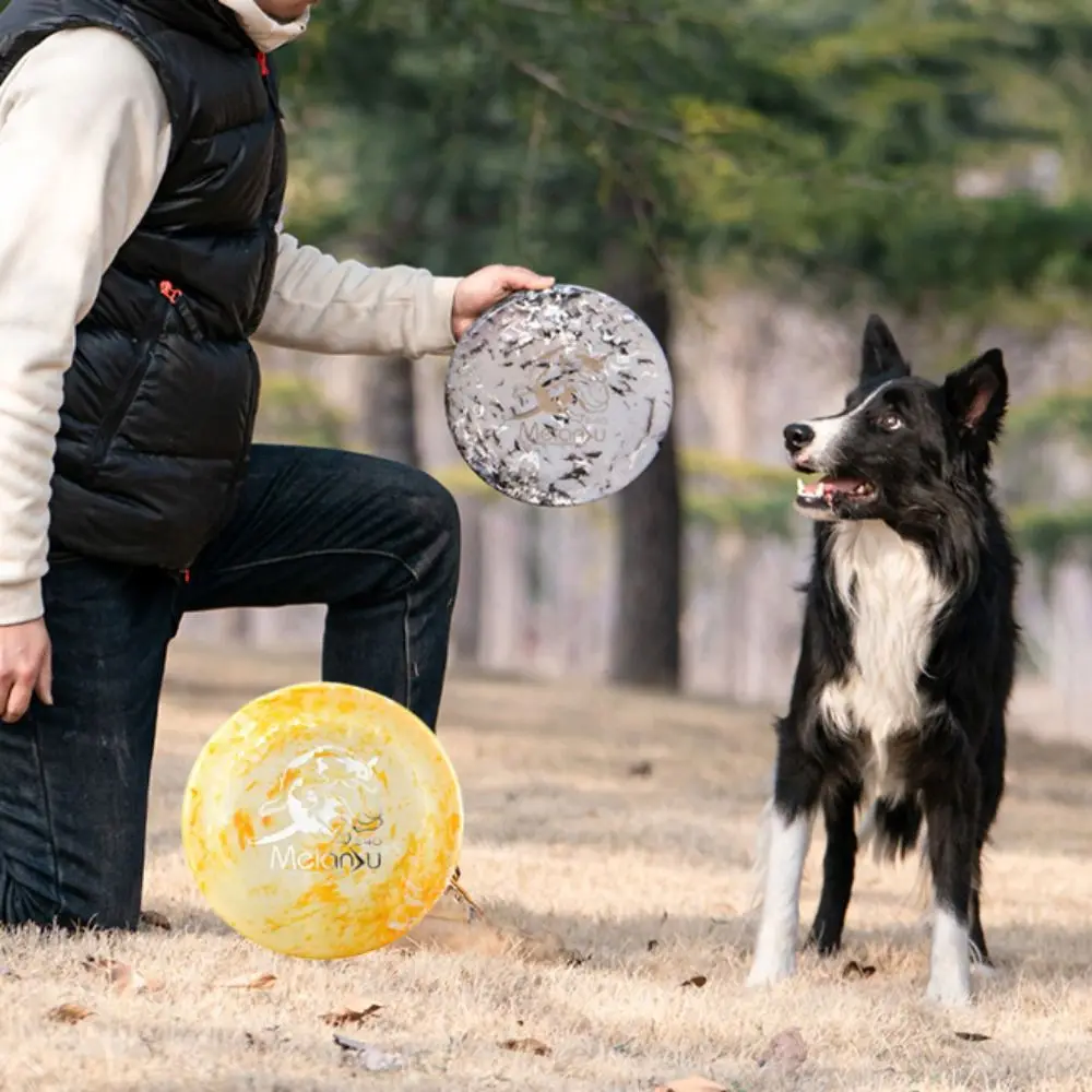 الحيوانات الأليفة في الهواء الطلق التدريب 24 سنتيمتر الكلب تحلق القرص لدغة مقاومة الملونة الكلب التفاعلية بولي ايثيلين لينة الكلب رمي نوع تخفيف الملل