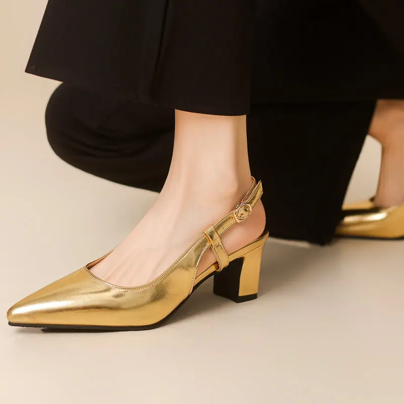 

Женские туфли с закрытым носком металлик, золотистый, серебристый цвет, большие размеры 46, 47, 48, блестящие сандалии на массивном толстом высоком каблуке