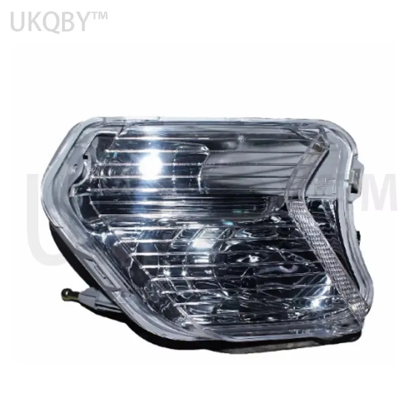 

Примените Wi ng ed ti ge r 17, противотуманные фары слева GV4413B221BD правая GV4413B220BD