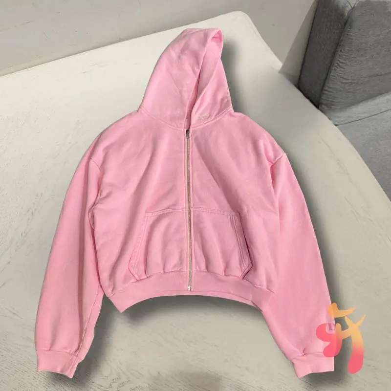 Настоящая фотография, зимняя модная уличная одежда, однотонная розовая куртка Skylrk с вышитым логотипом, большая толстовка на молнии, мужские и женские толстовки