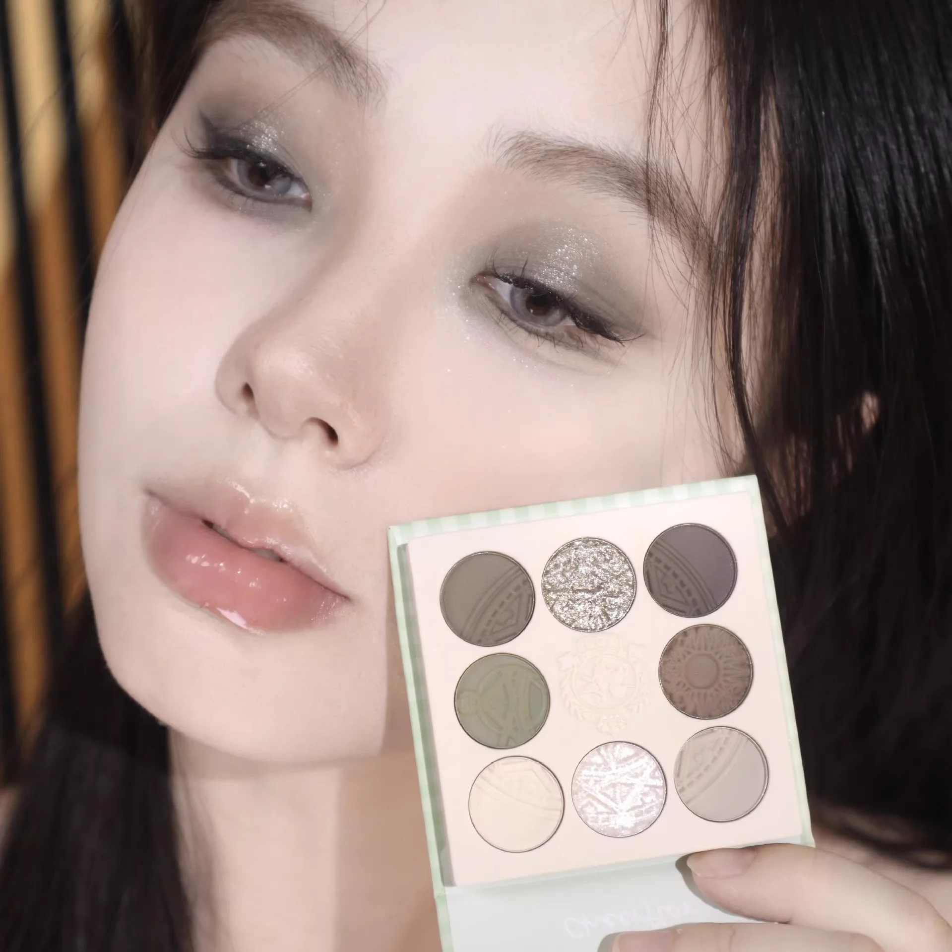 Cheerflor angel relief eight-color eyeshadow disc apricot blue eyeshadow cowherd delicate powder