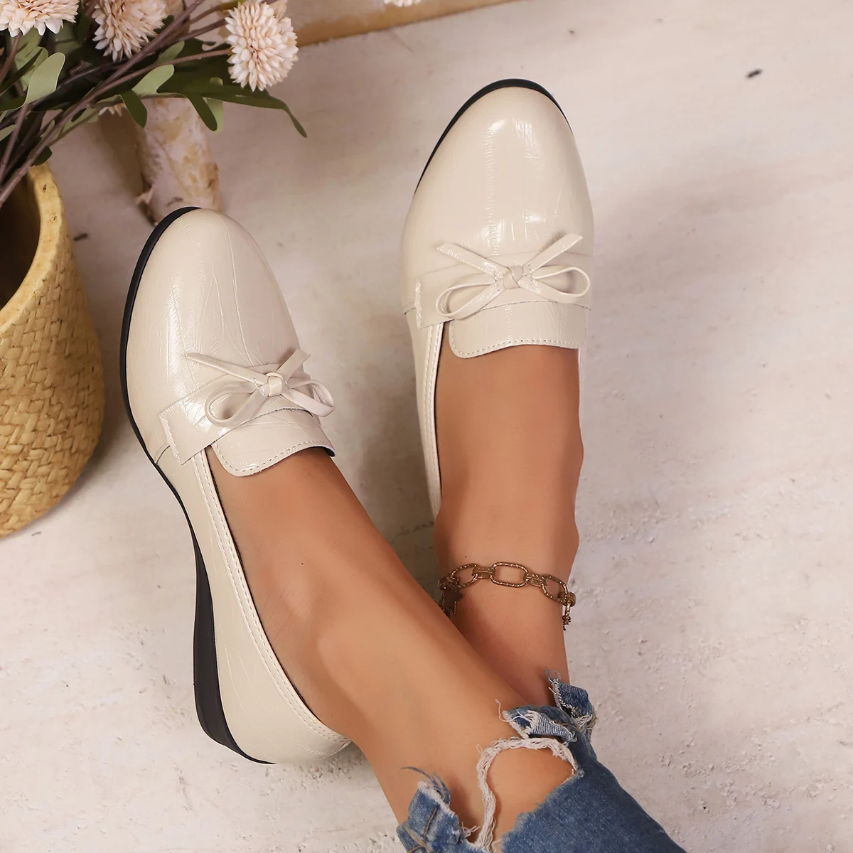 Moda nuove comode scarpe casual con fiocco primavera e autunno bocca superficiale testa tonda pendenza tacco scarpe da donna con suola spessa