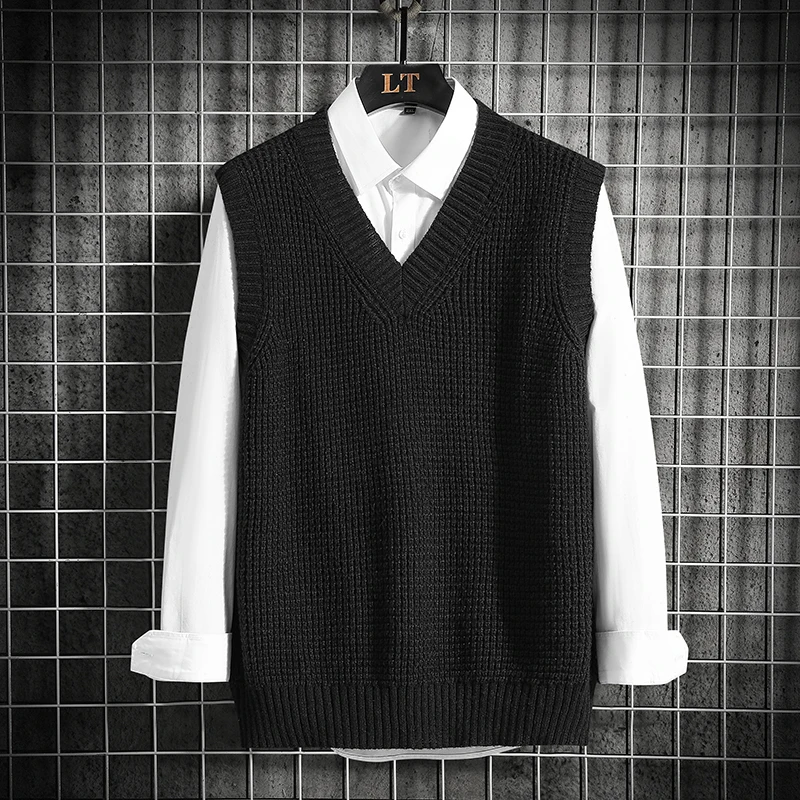 2024 Autumn Vintage Men Sweater Vest Solid Fashion Trend Loose Sleeveless Pullover Korean V-neck Knitted Sweater Vest Tank Tops