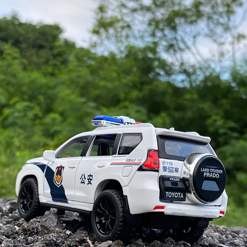 

1:32 Toyota Prado SUV, легкосплавный автомобиль, литье под давлением, металлические игрушечные транспортные средства, коллекция моделей автомобилей LAND CRUISER, имитация модели автомобиля, детская игрушка в подарок