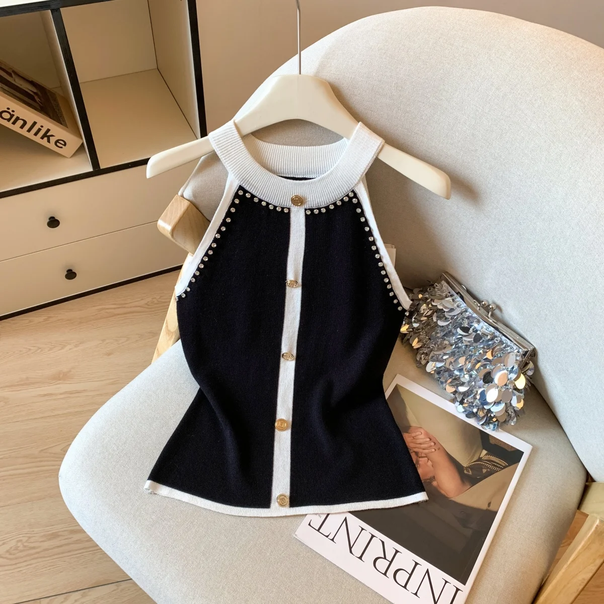 

Summer New Women's Diamond Embedded Sleeveless Neck Hanging Vest Top Shoulder Exposure High Quality Feel Fashionable