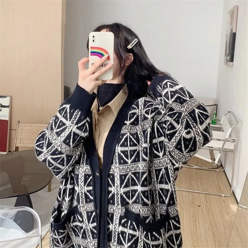 

Korean Ladies Fashion V-neck Knitting Cardigan 2025 Female Lazy Wind Long Sleeves Knitted Spring Autumn Women Loose Sweater Tops