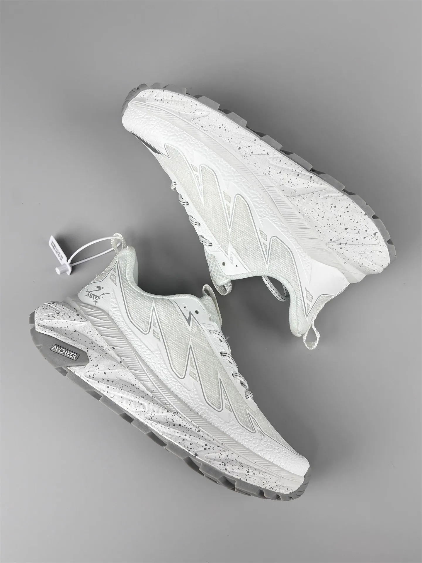 

New Summer Bestseller Unisex Professional Walking Shoes Casual Hiking Sneakers High-Quality Walking Shoes Excellent