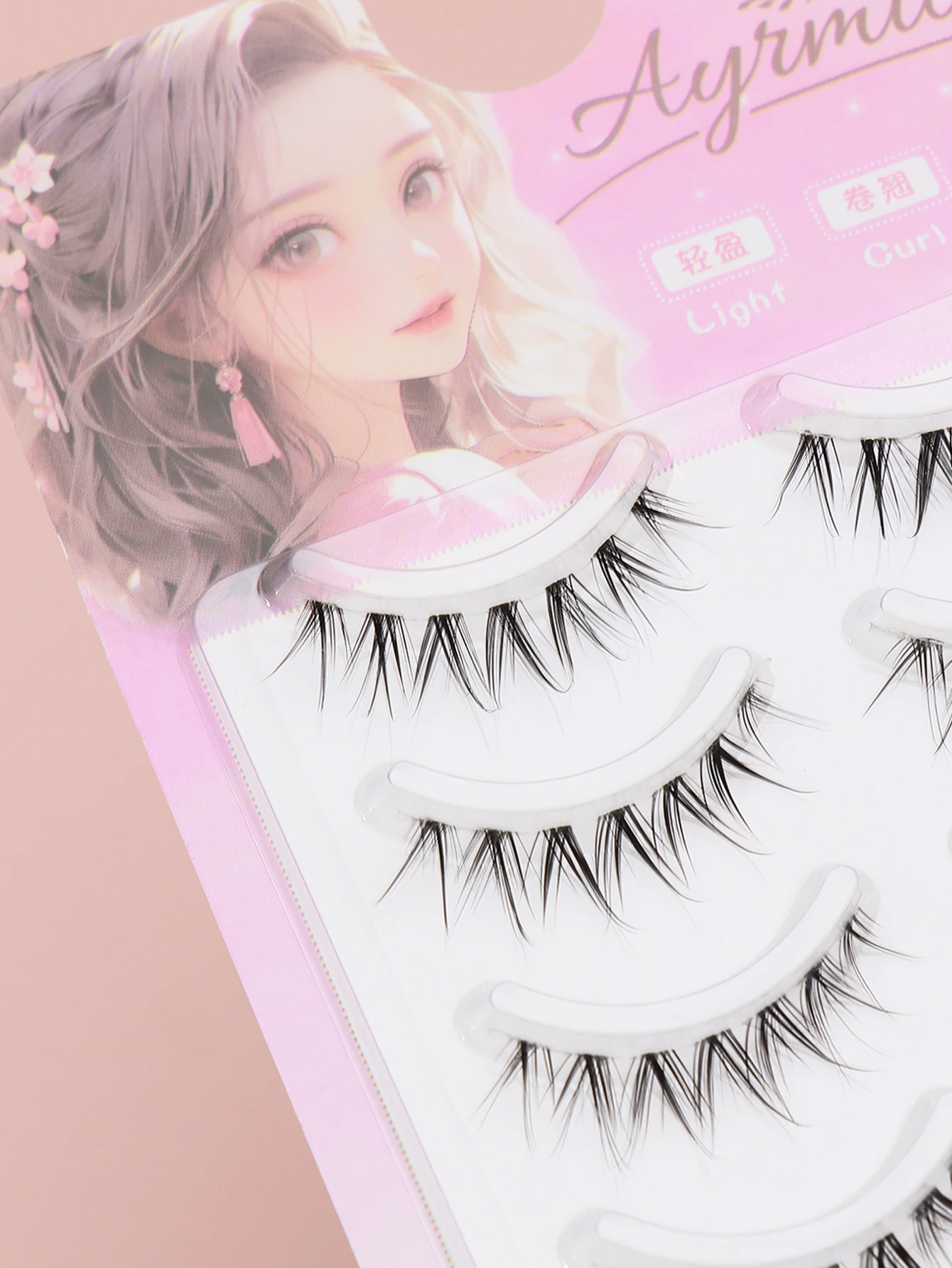 5 Pairs of natural false eyelashes Fluffy and soft 3D Mink Eyelashes Long silky eyelashesWedding parties and clubs daily work meetings Natural false eyelashes comfortable to wear with eyelashes Hand-made upper Eyelashes Wing tail eyes Elongated Natural
