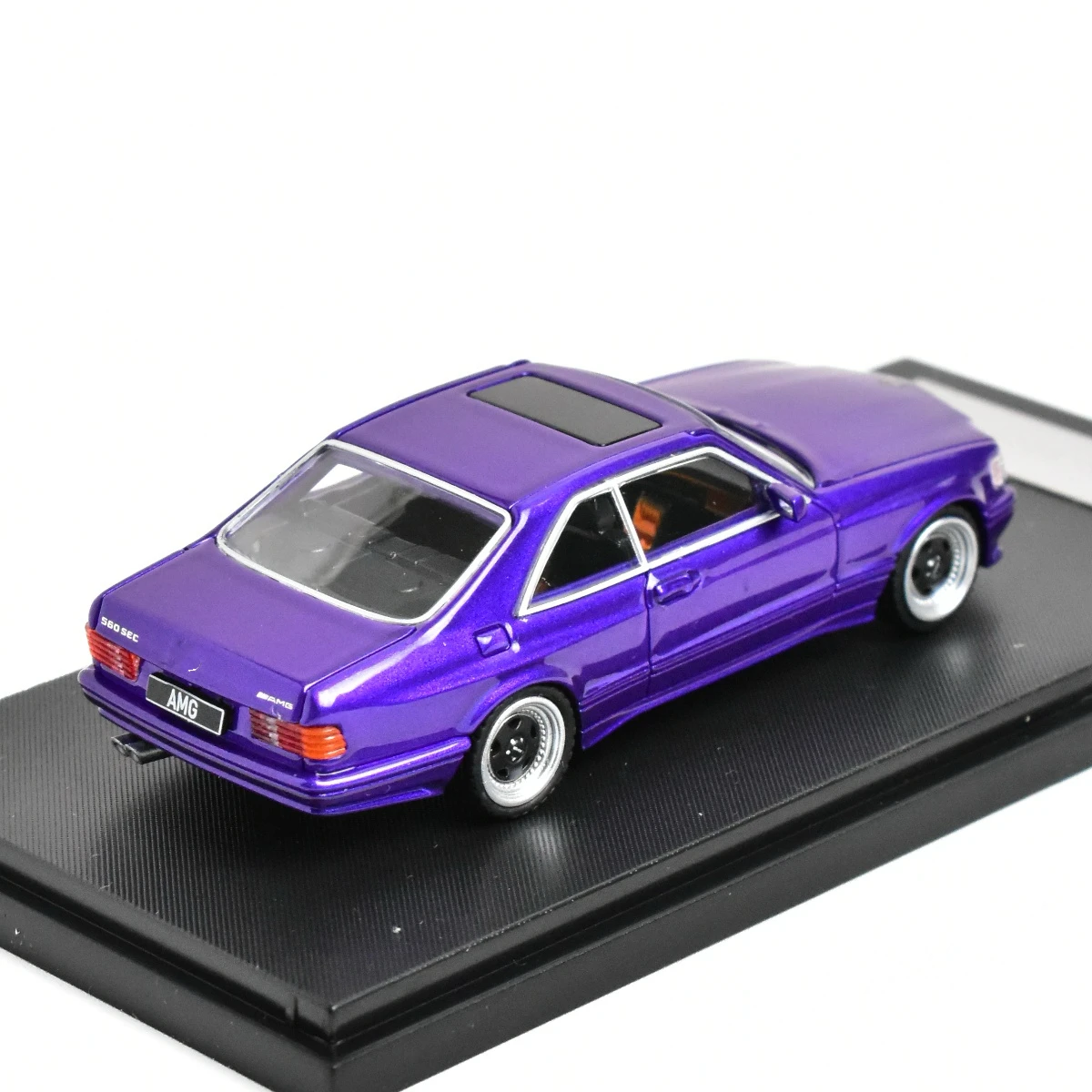 

Модель Rhino RM 1:64 Сувенир 560SEC W126 Коллекционная литая модель автомобиля