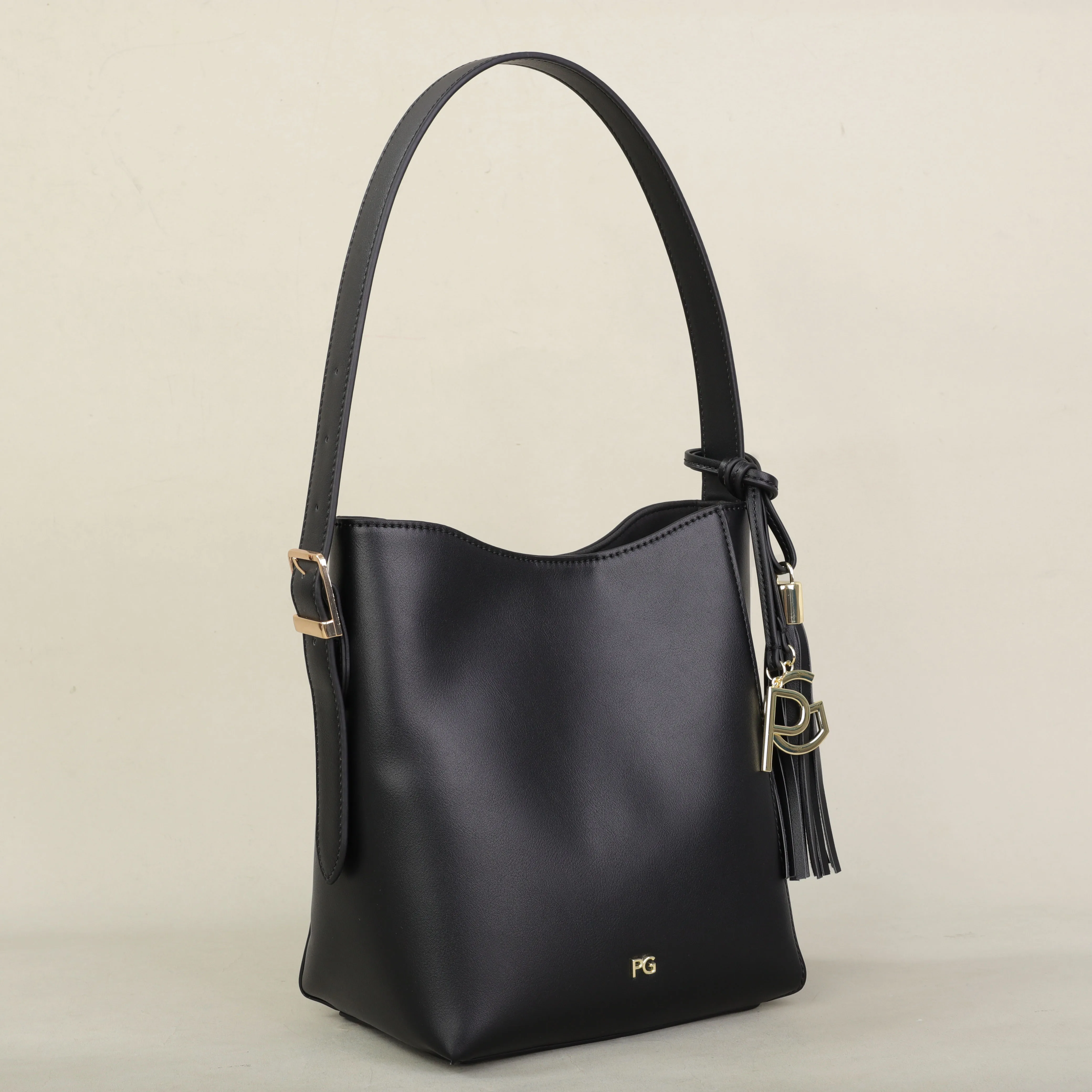 PG PATSY GARIS Leichte Nischen-Luxus-Schultertasche Neuestes Modedesign Hochwertige Minimalistische Elegante Strandtasche Ausverkauf – Detail 3