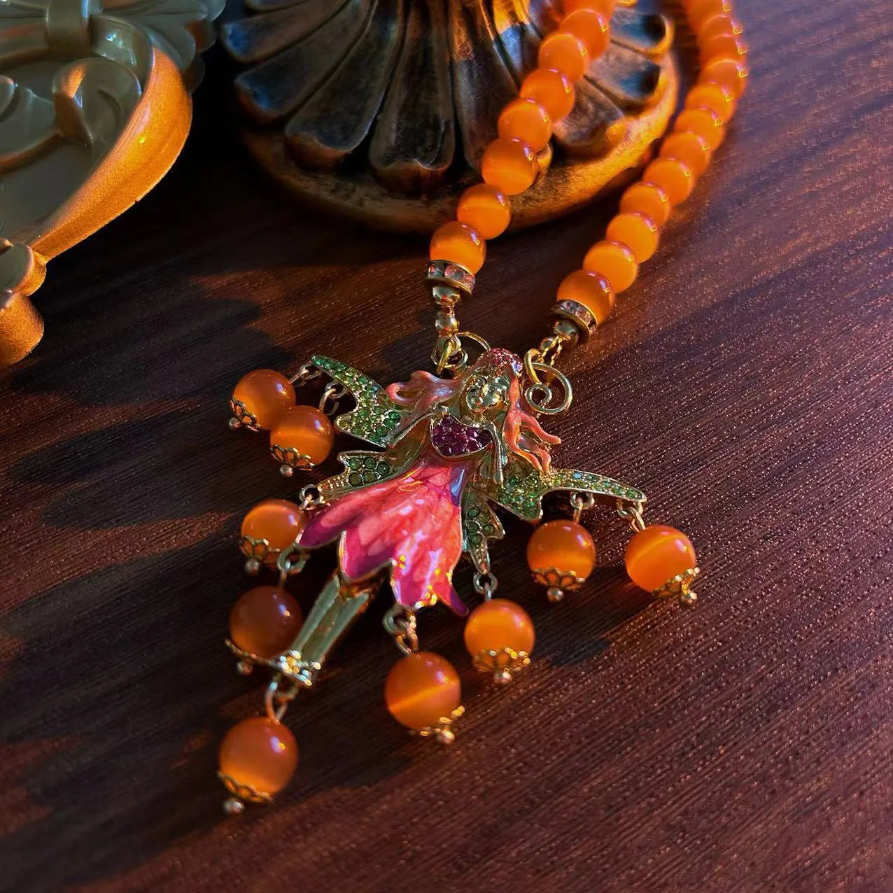 

Medieval vintage rhinestone orange agate rose Fairy pendant necklace for women‘s girl party gift jewlry whosale