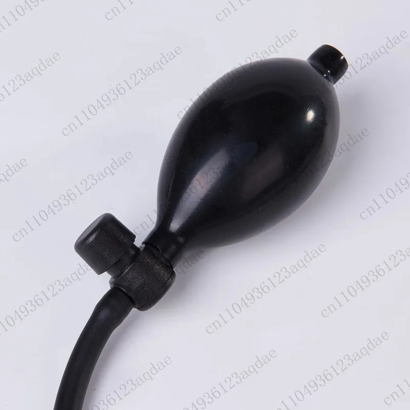 The Squat Toilet Is Equipped with A Dedicated Airbag for One Shot, and The Suction Cup Pipe Is Blocked