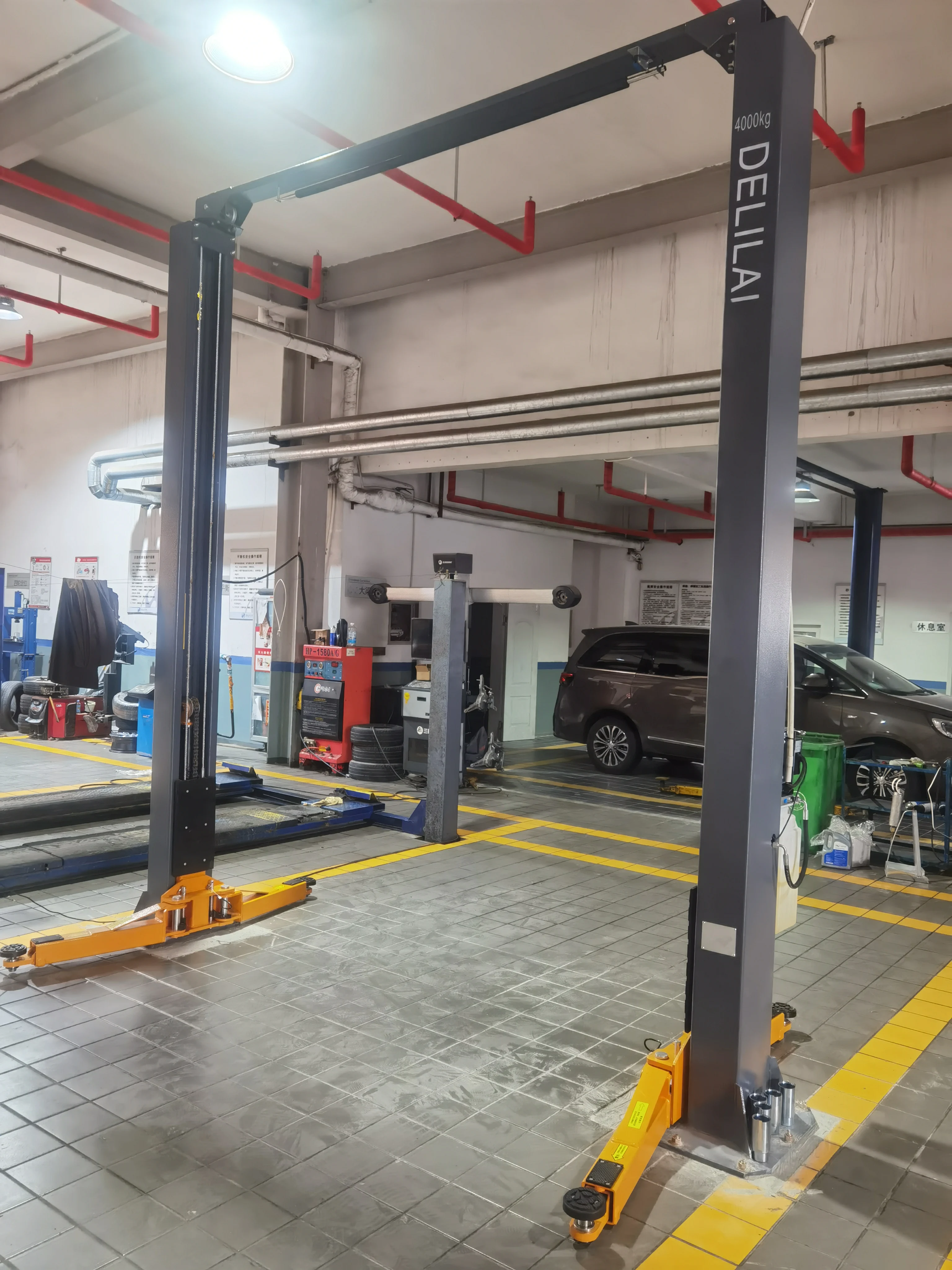 CE Approved Lifting Height 1850mm 2 Post Gantry Design Car Lift