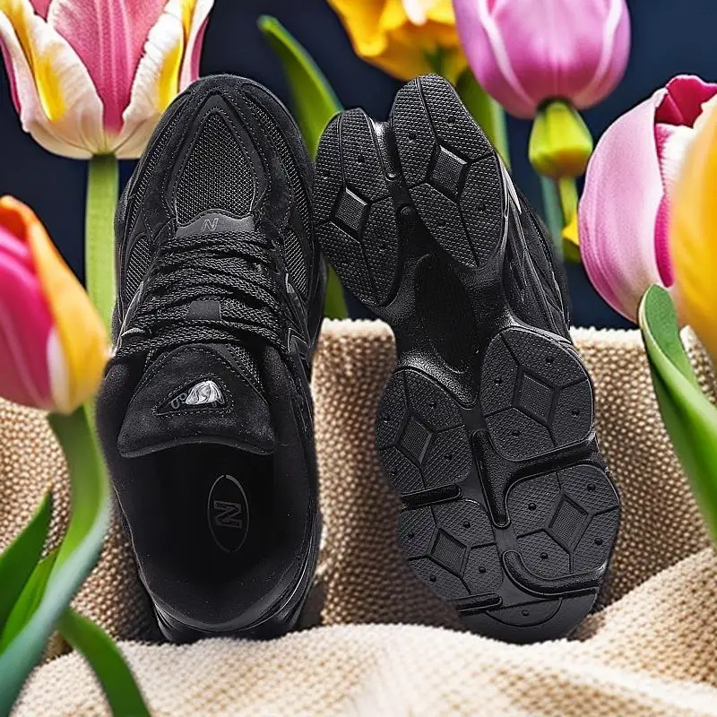 Versátiles para zapatillas de deporte de otoño e invierno: suela de goma duradera con patrón único para un uso duradero