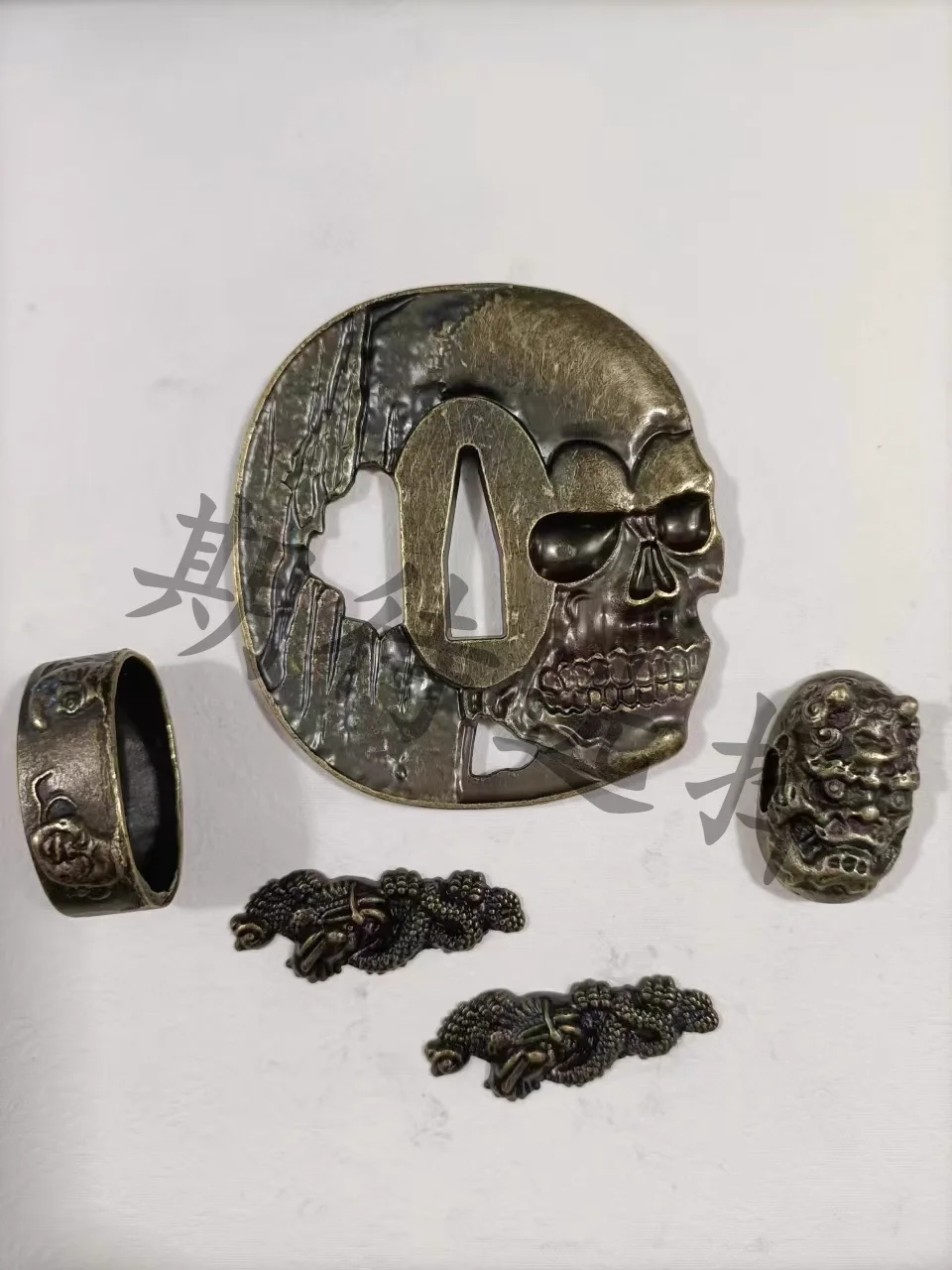 Crossbones Alloy Set of Tsuba, Fuchi, Kashira & Menuki, Universal Fitting Accessories for Japanese Katana Sword