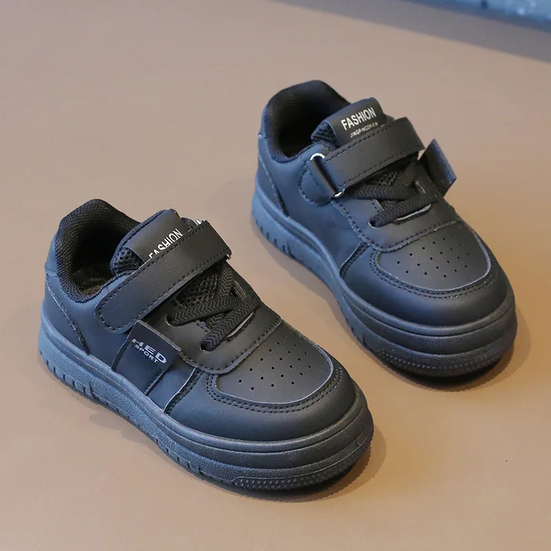 Chaussures décontractées à semelle souple pour enfants, chaussures de planche noires pour bébé, simple, garçons et filles, rencontres, printemps et automne, nouveau, 2022