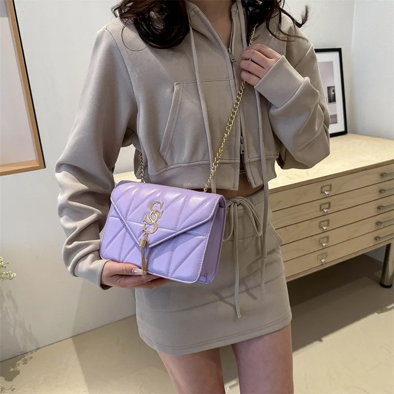 Woman New Fashion Solid Color PU Leather Chain Leisure Simple Commuting Shoulder Crossbody Small Square Bag