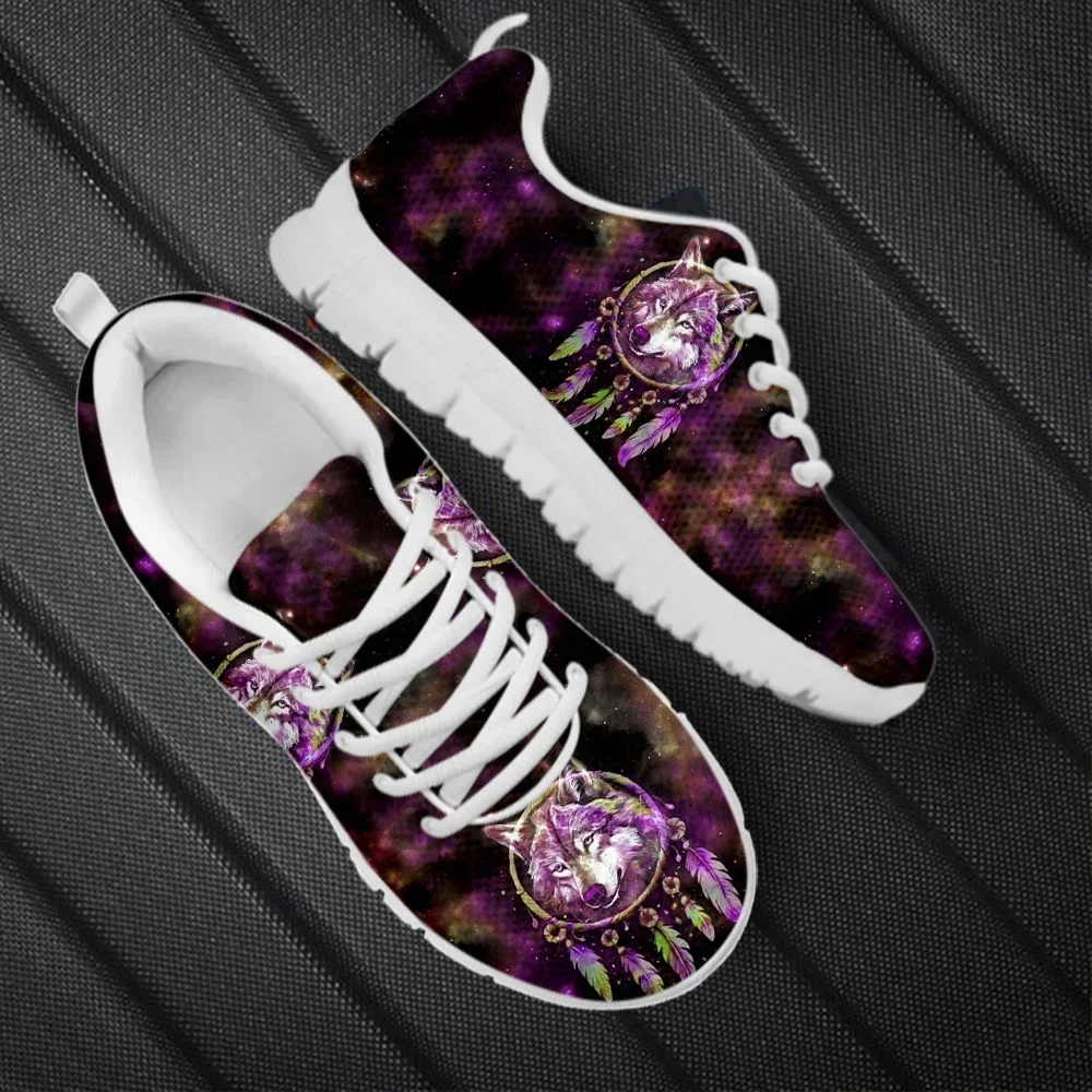 

Женские кроссовки на шнуровке с принтом Galaxy Wolf Dream Catcher, повседневная обувь на плоской подошве, износостойкие теннисные кроссовки для женщин и мужчин, подарок