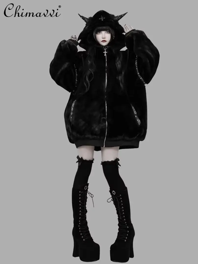 Japanse Harajuku klinknagel PU-leer versierd losse pluche jas met capuchon Winter nieuwe punk lange mouw warme losse damesjas