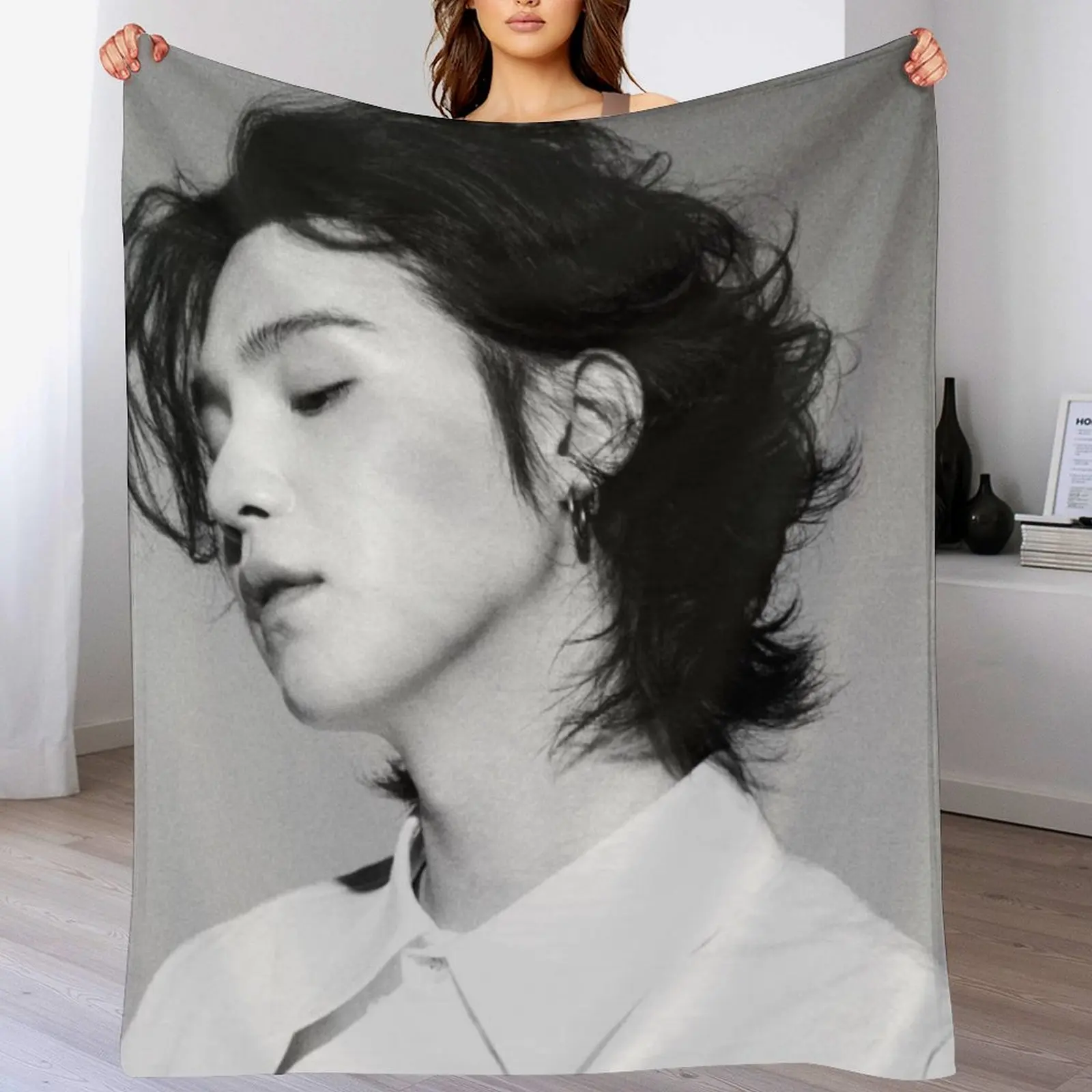 Majestic Long Haired Yoongi Throw Blanket Sofa Throw Travel Blankets