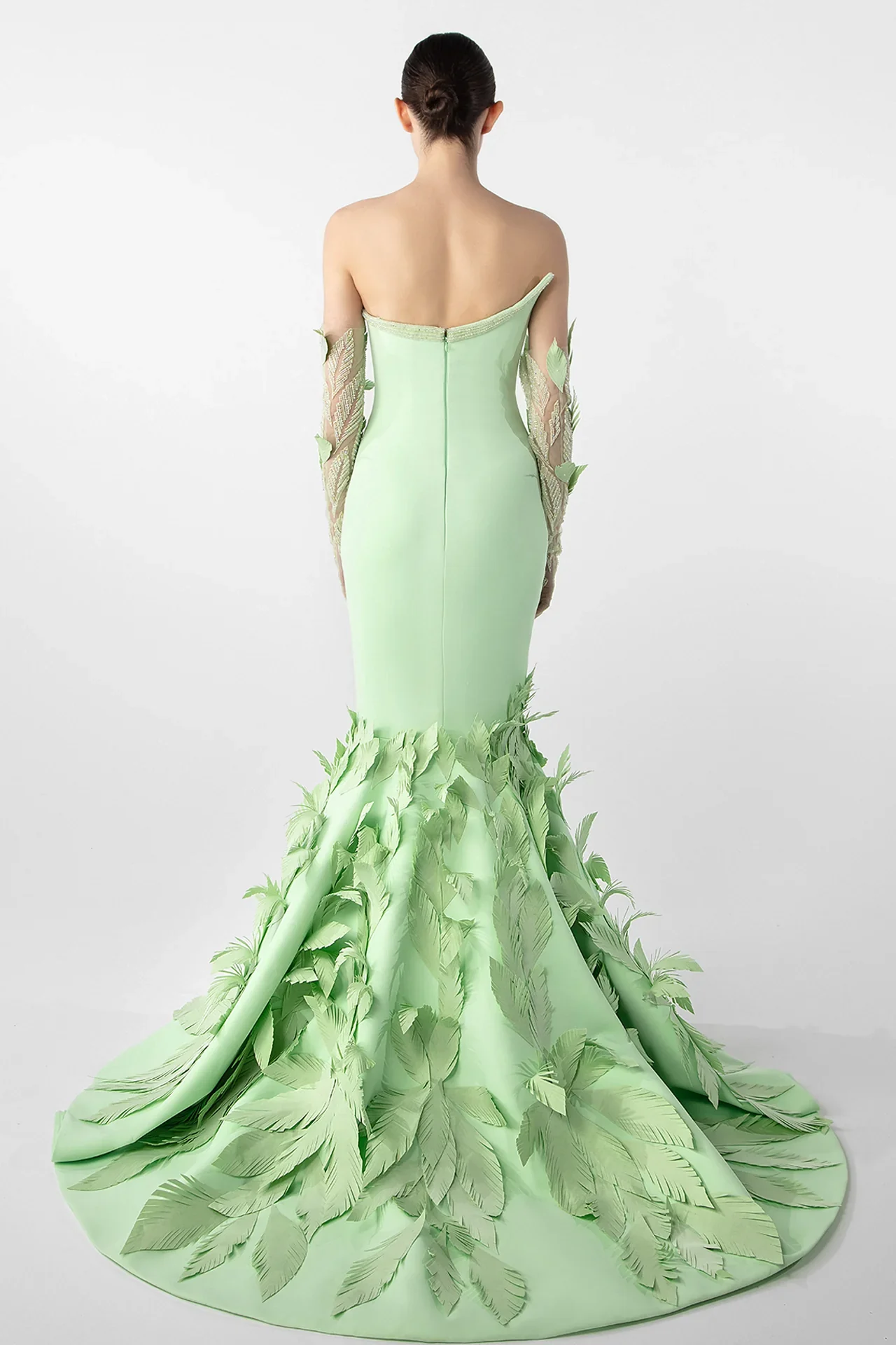 

Customized Pale Green Mermaid Hem Feather Floor Length Prom Gowns Women's Strapless Sleeveless Evening Dress Party Dress