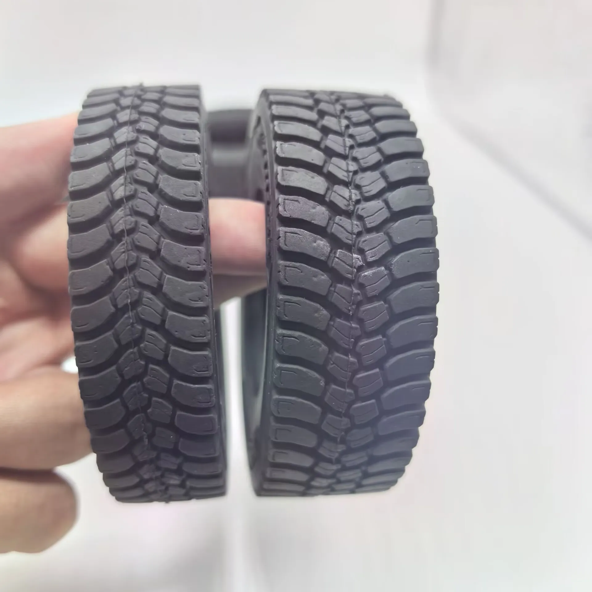 ยางรถบรรทุก 85 มม. 1 คู่ ยางกว้าง ยางแคบ จำลอง 1/14 สำหรับรถบรรทุก Tamiya RC สำหรับรถบรรทุก Iveco ของเล่นบังคับวิทยุ อะไหล่รถดัมพ์