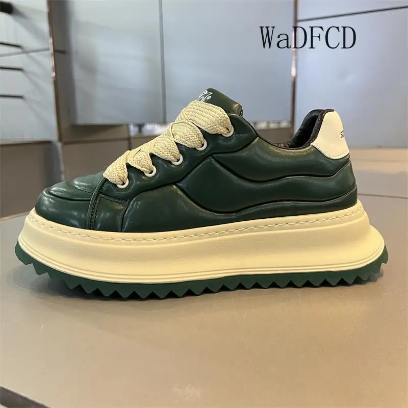 

Sneakers Casual Men Designer Winter Plush Warm Board Shoes Fashion Microfiber Leather Upper Height Increased Flat Platform Shoes