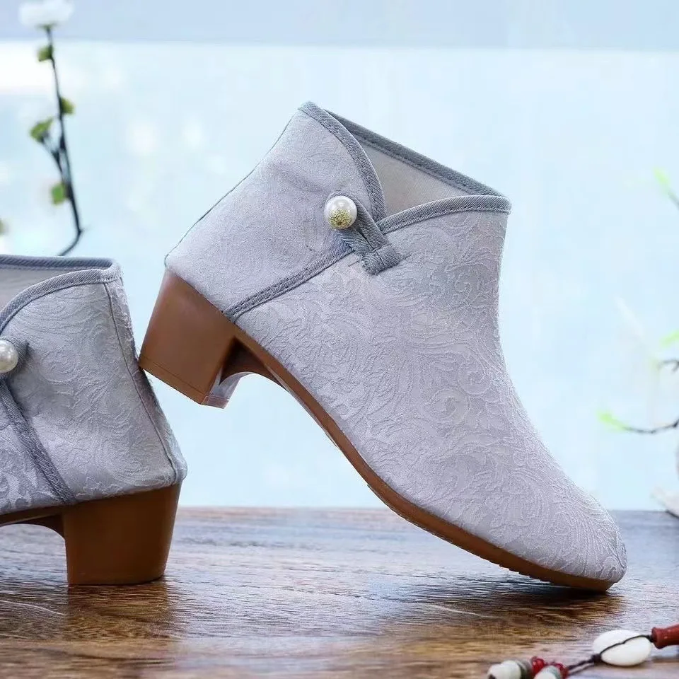 

Весенние новые туфли в старинном стиле на среднем каблуке, однотонные, для чонсама, элегантные, в стиле старого Пекина, короткие, высокие, женские, однотонные