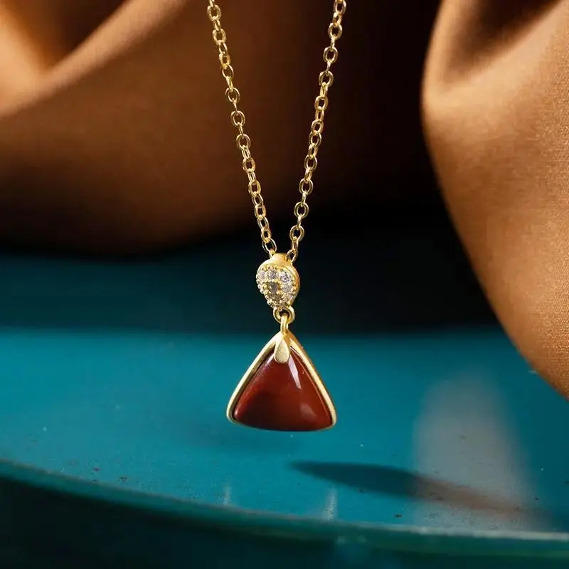 Original silver diamond southern carnelian geometric triangle pendant necklace fresh Chinese retro palace style ladies jewelry