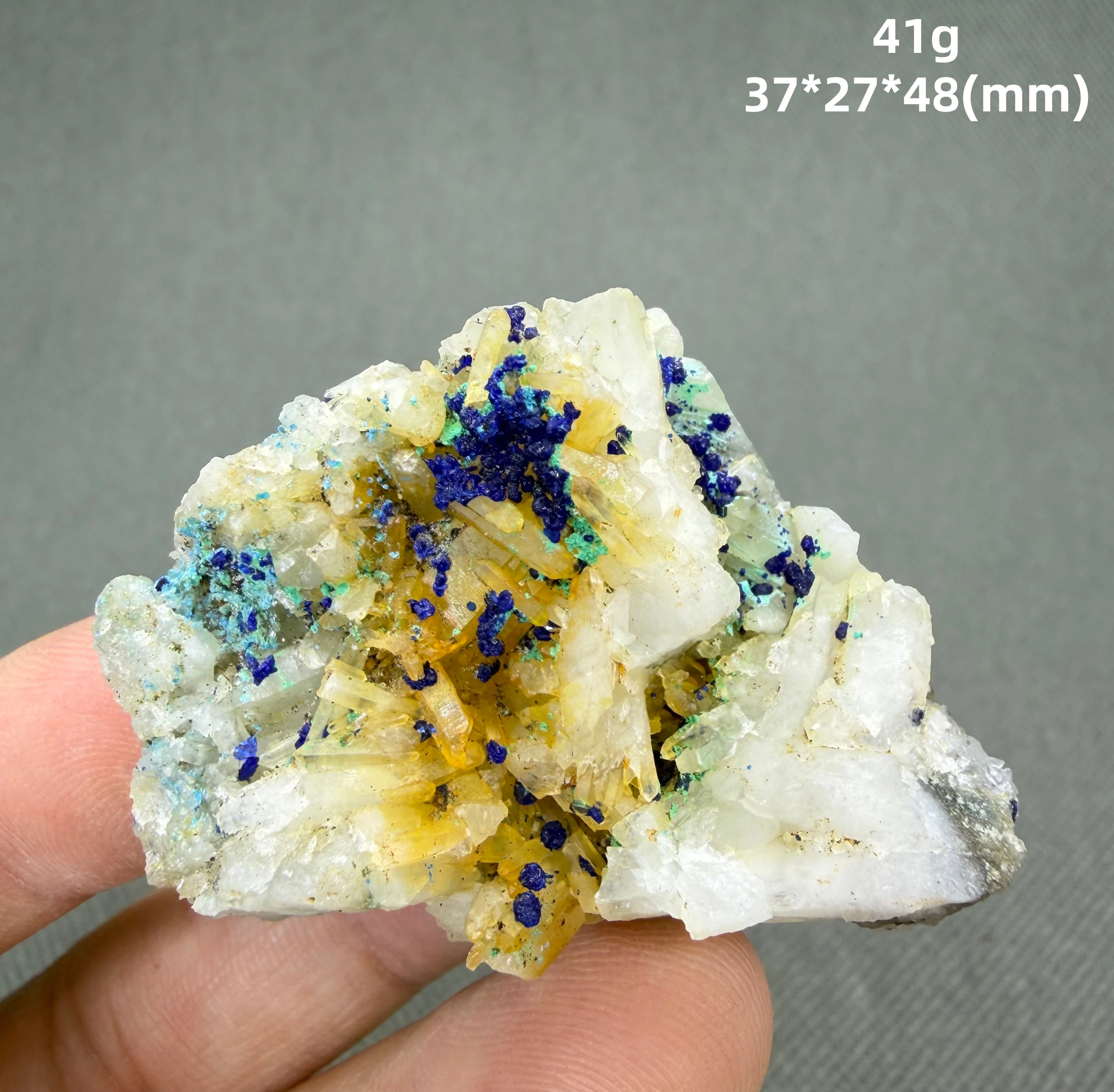 [Azurite], [Cyanotrichite] and [Crystal] perfectly intergrown. 100% natural, no glue, no repair.