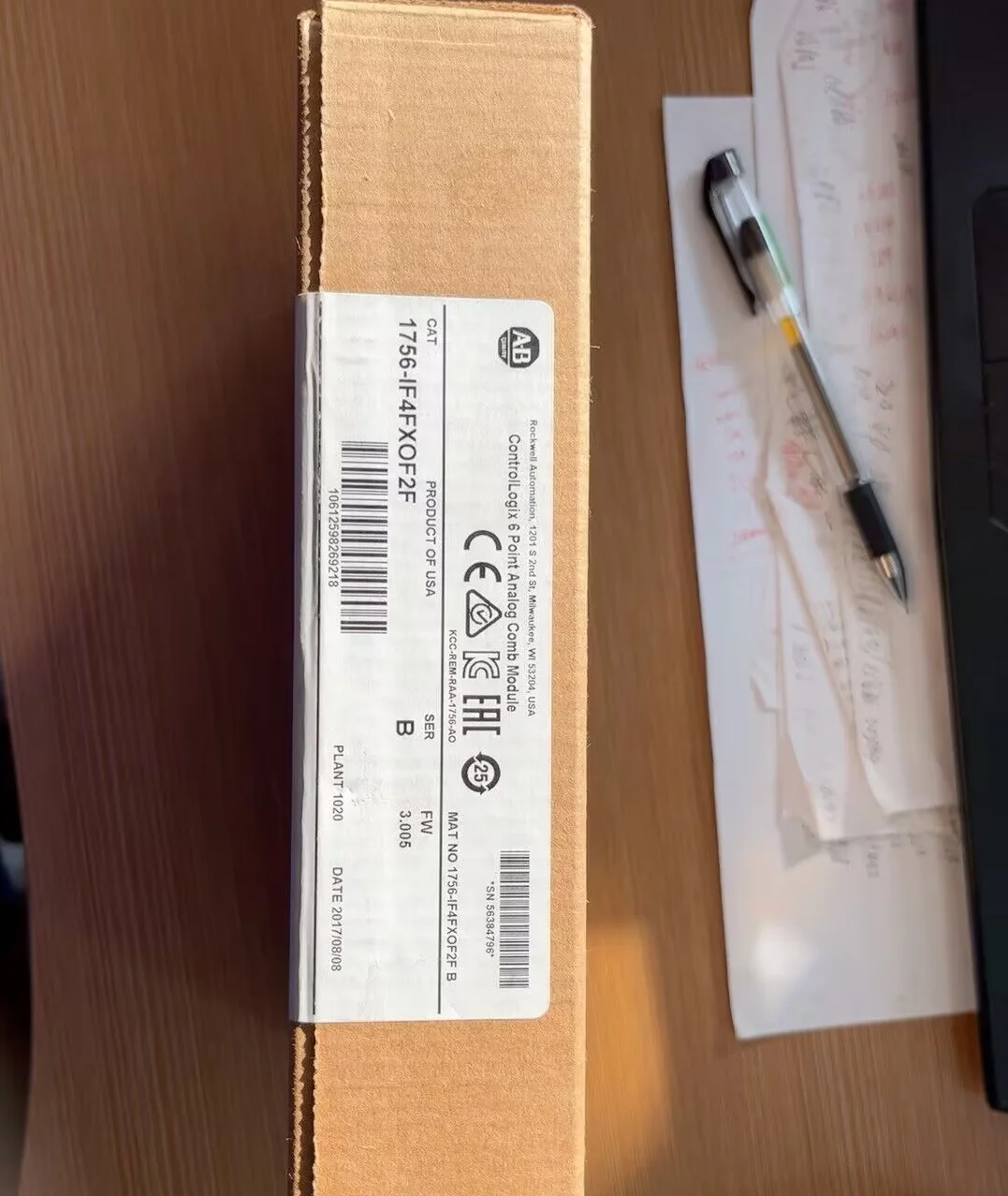 1Pc Nieuwe Ab 1756-IF4FXOF2F 1756IF4FXOF2F B In Doos Bradn