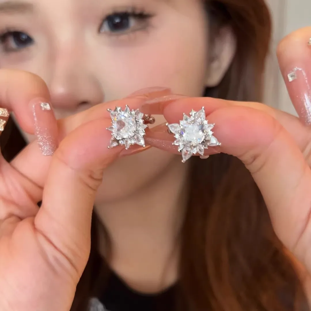 Super Immortal Zircon Star Earbone Clip Earrings, Exquisite and High End, Light Luxury, Niche Style, Versatile Jewelry