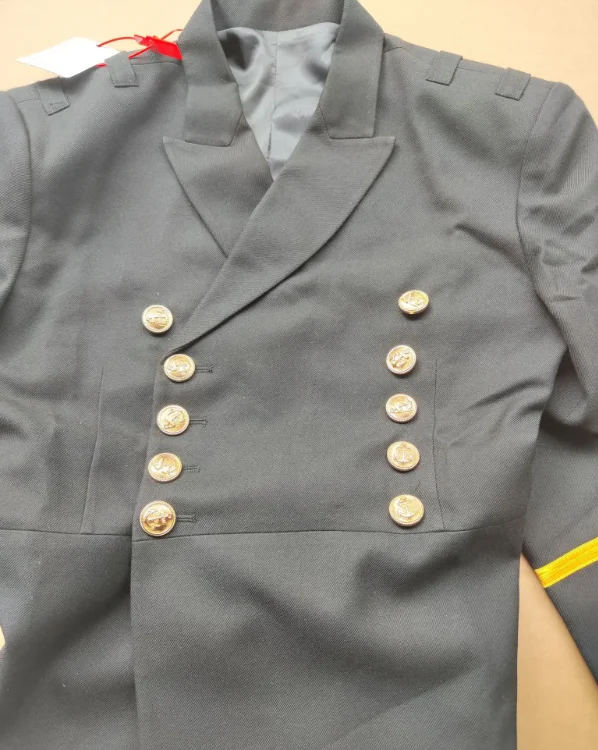 

Мужской черный рабочий костюм: куртка и брюки