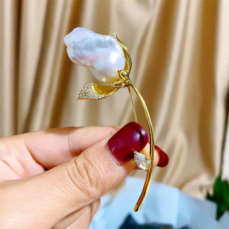 

New Baroque Pearl Luxury Zircon Rose Brooches for Women Elegant Design Tulip Corsage Suit Coat Accessories Pins Holiday Gifts