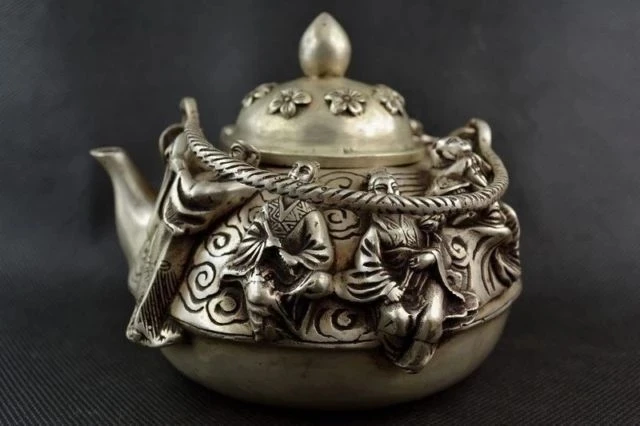 

Exquisite Chinese Collectible Old Decorate Handwork Miao Silver Famous 8 Immortal Statue Tea Pot