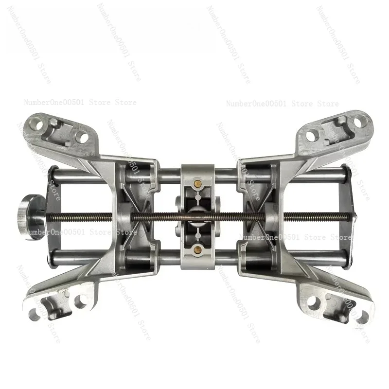 Four wheel aligner front wheel clamp