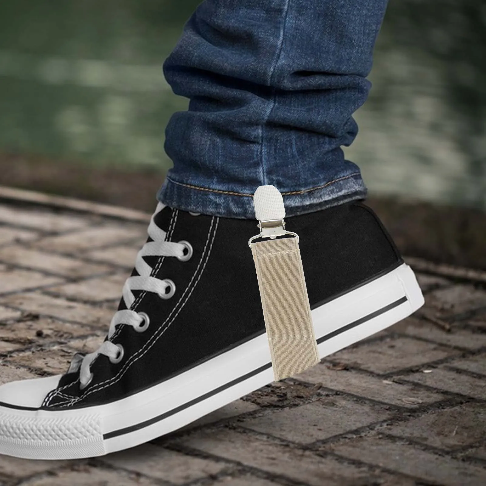 

4Pcs Adjustable Elastic Pant Keepers Windproof Trouser Clips Cycling Leg Fixing Strap Clips Boot Holders for Outdoor Activities