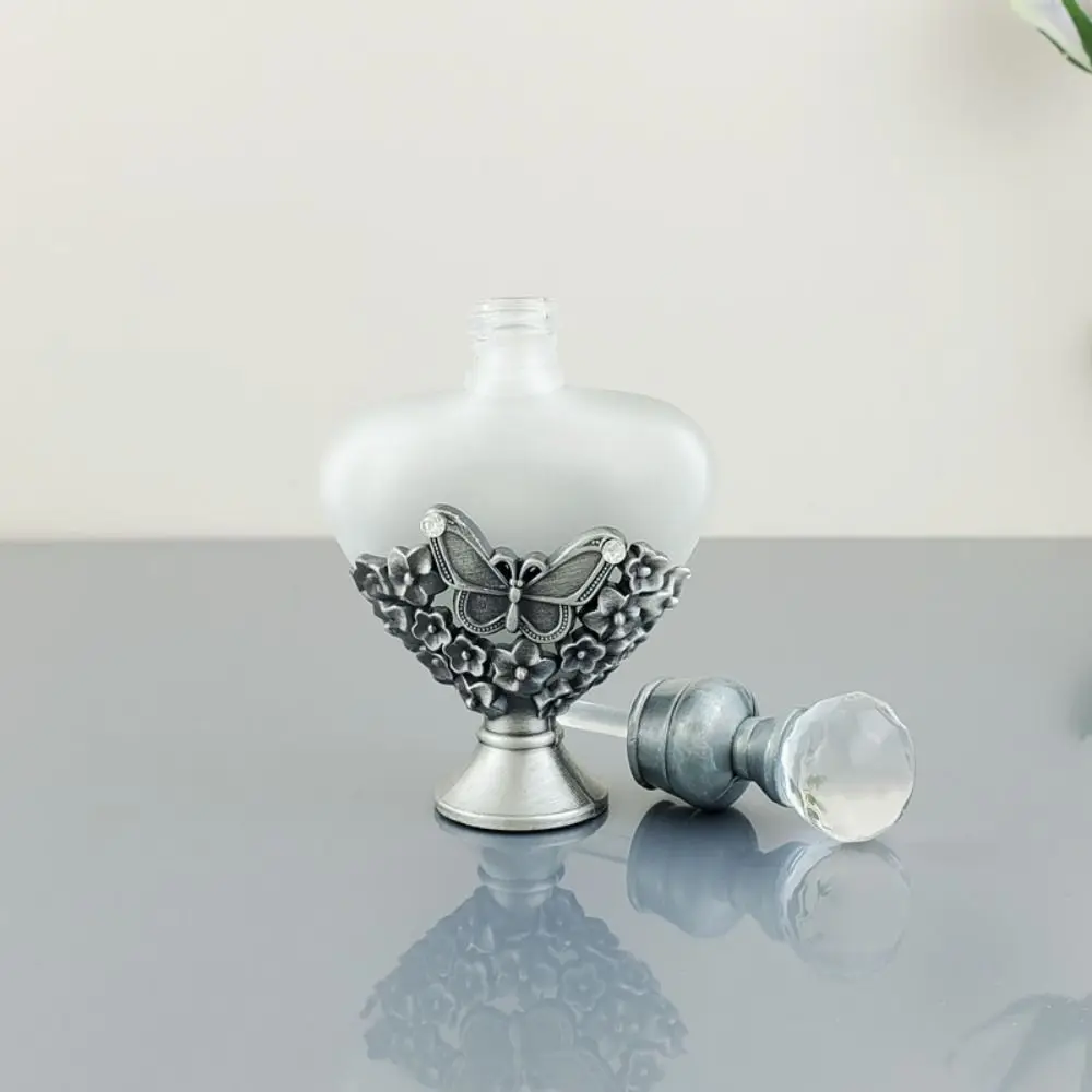 

Butterfly Vintage Essential Oil Bottle Glass Metal Glass Sub-packaging Diffuser Refillable 12ML Perfume Container Dubai