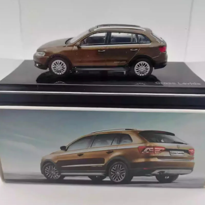 

Литый под давлением сплав 1/64 Skoda Cross Lavida 30 юбилейный выпуск набор Подарочная коробка модель автомобиля фотоэлемент подарок статический дисплей