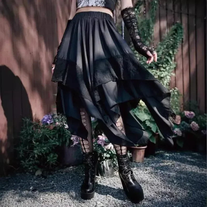

2025 Dark Gothic Punk Spicy Girl Lace Splicing Handkerchief Bottom Skirt