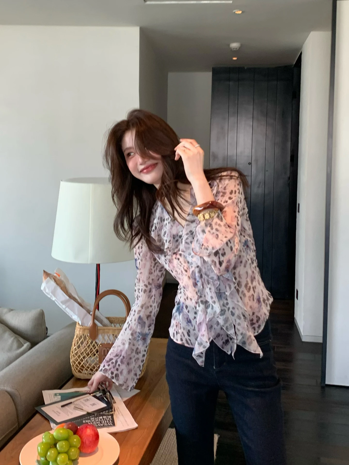 

Elegant Slim Fit Shirt Women's V-neck Bell Sleeve Lotus Collar Spring Fashion Top Long Sleeve Polyester Fiber Dragon Happiness