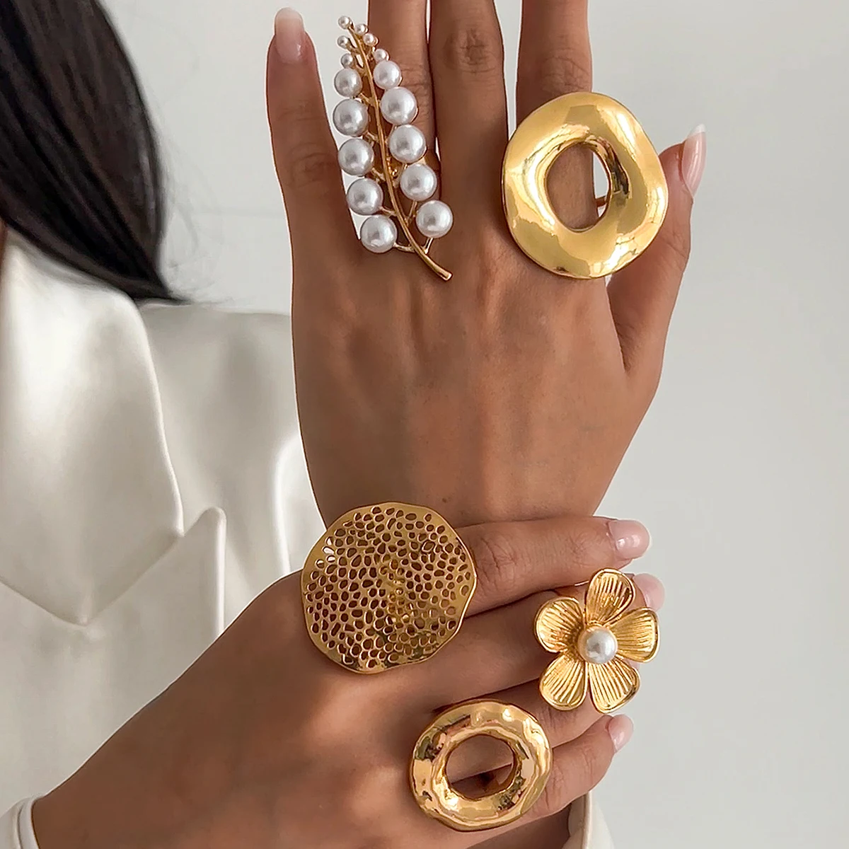 IngeSight.Z Elegant Imitation Pearl Leaf and Flower Ring Women\'s Vintage Irregular Gold Color Circle Metal Finger Ring Jewelry