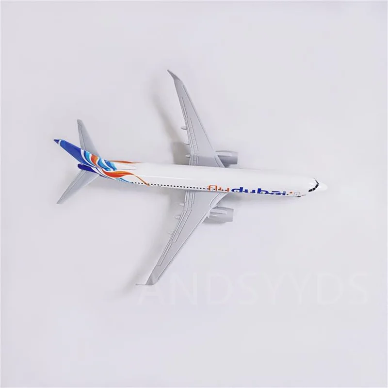 1:400 مقياس الطائرات المعدنية B737 دبي نموذج طائرات الخطوط الجوية 20 سنتيمتر دييكاست طائرة لعب ألعاب أطفال هدايا مصغرة الديكور