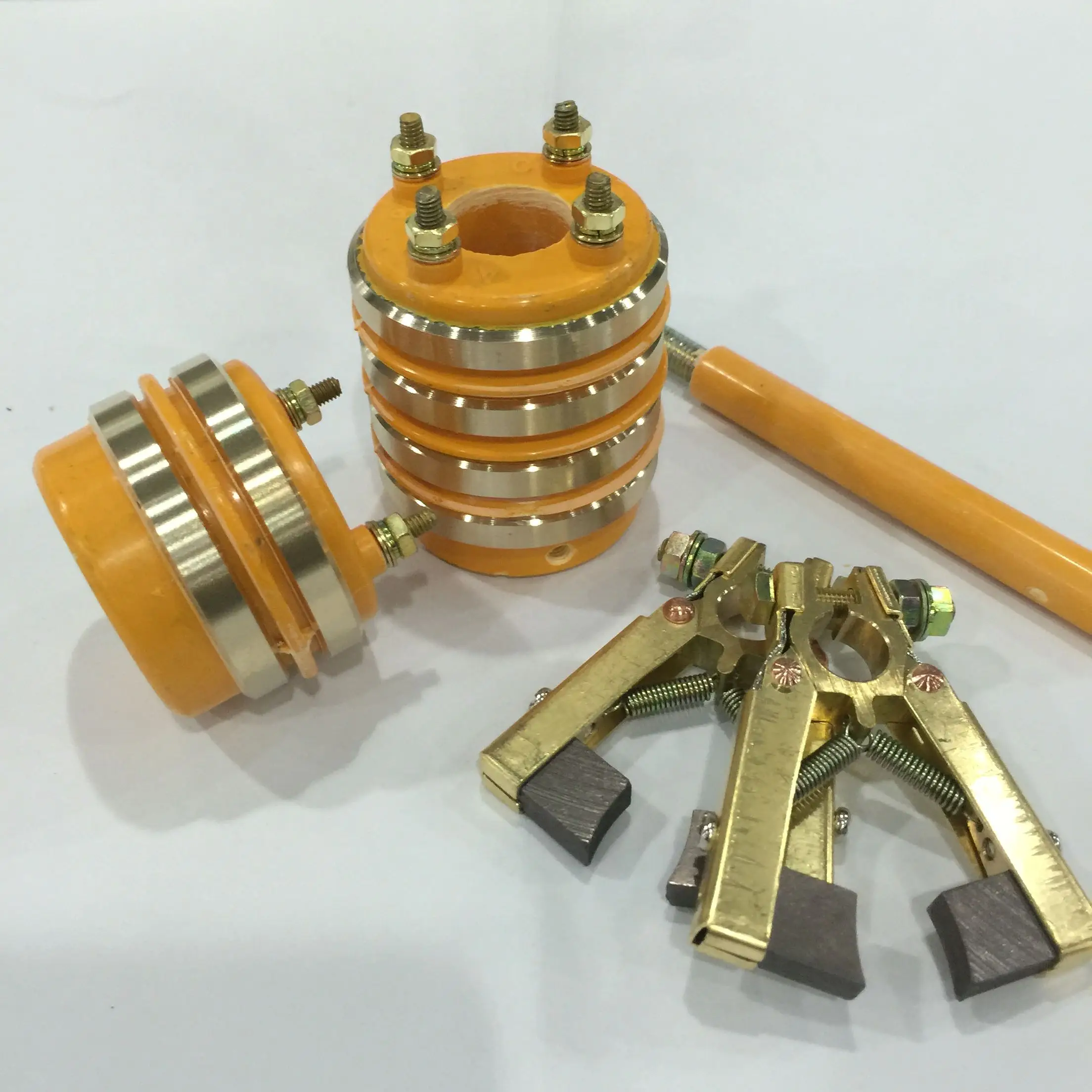 

Collector Ring Assembly Copper Ring 2/4-channel Conductive Ring Inner Diameter 20 Outer Diameter 50MM Packaging Machine