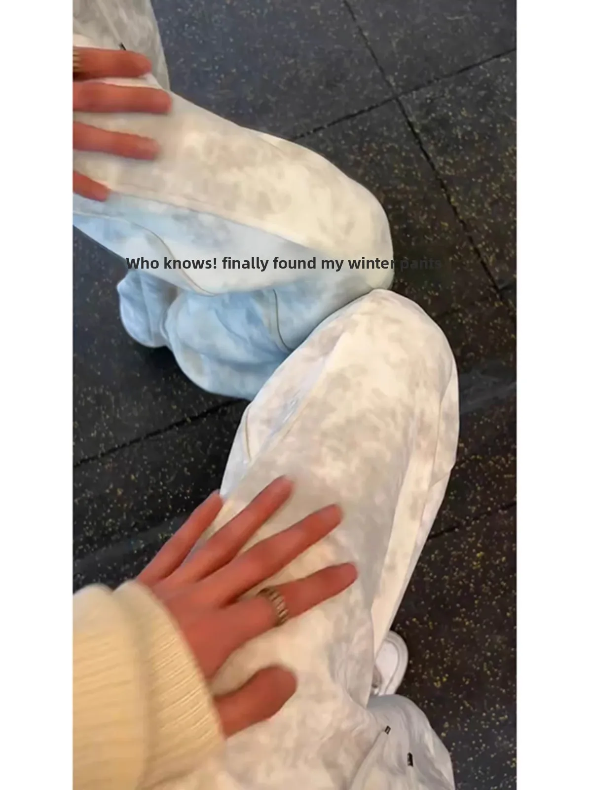 メンズフリース裏地付きワイドレッグカジュアルパンツ秋冬ハイストリートスタイル快適スポーティストレートカットパンツ