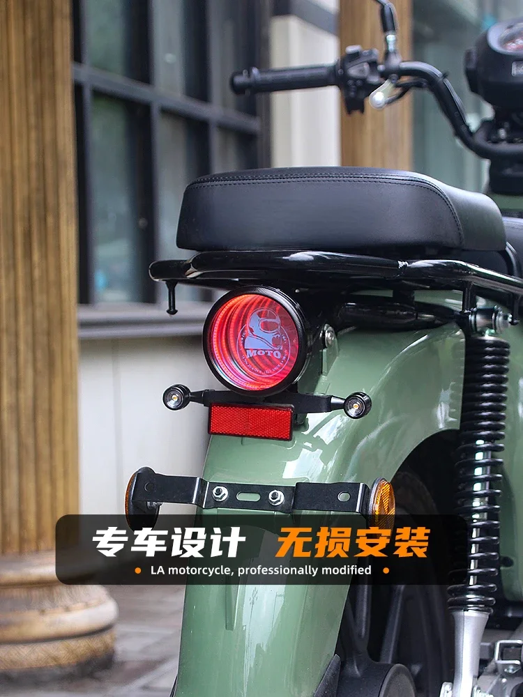 Suitable for Honda Cub CC110 modified tail light CROSSCUB 110 integrated round LED turn signal