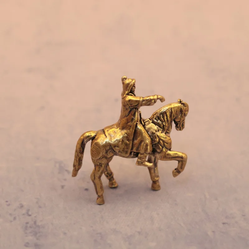 New Genghis Khan General Cast Iron Figurine Brass Desktop Decoration Vintage Craft
